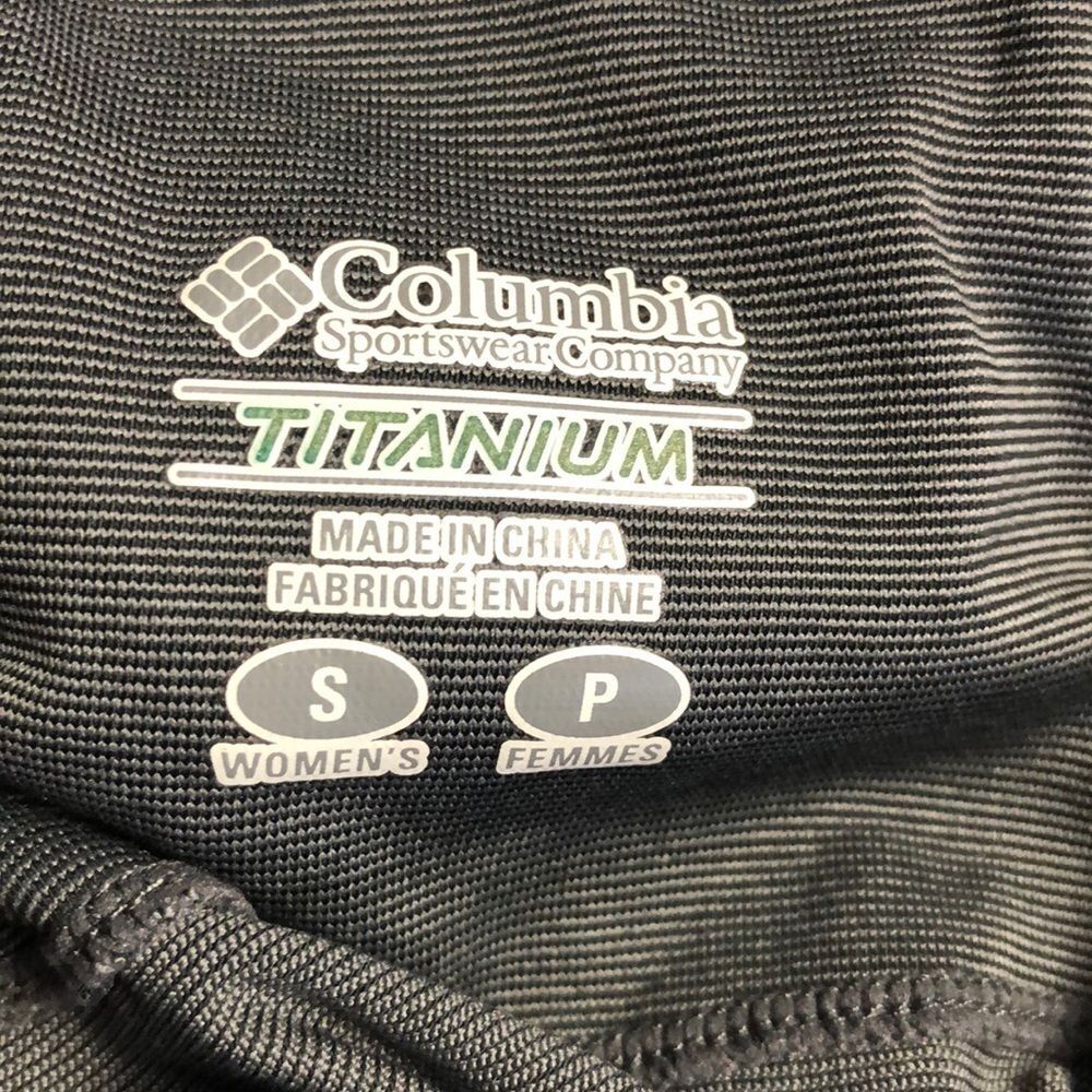Columbia Titanium 1/4 Zip Pullover Size Small Petite Lightweight Activewear T139 - Picture 2 of 4